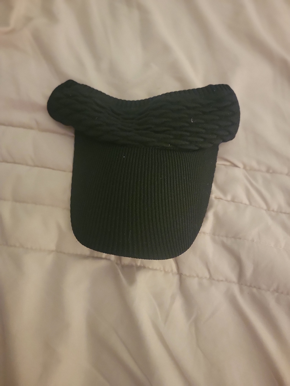 SHEIN Black Knit Visor Cap